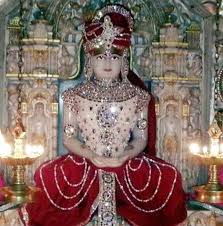 Abhinandan Bhagwan in seated meditation